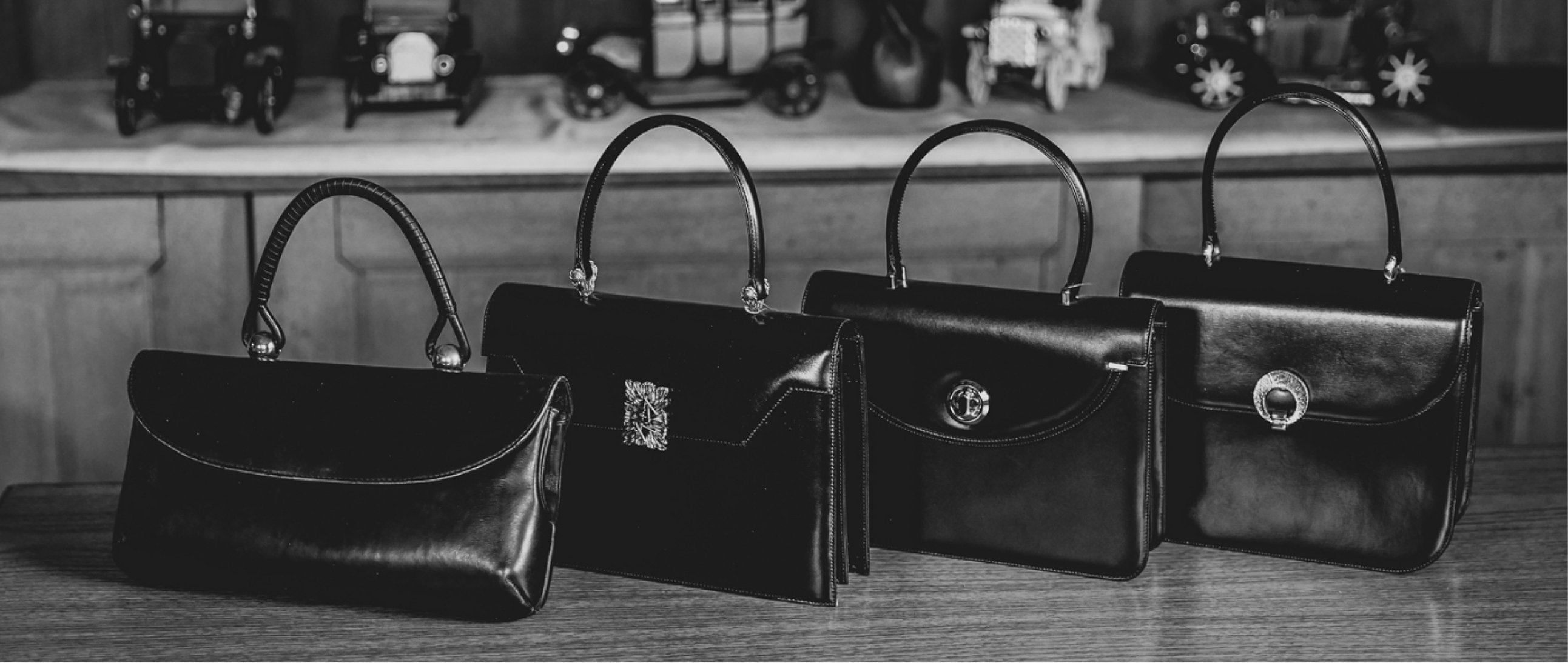皮革工芸の伝統と厳選された素材から生まれた
気品溢れるバッグの芸術品