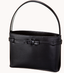 皇室御用達フォーマルバッグ